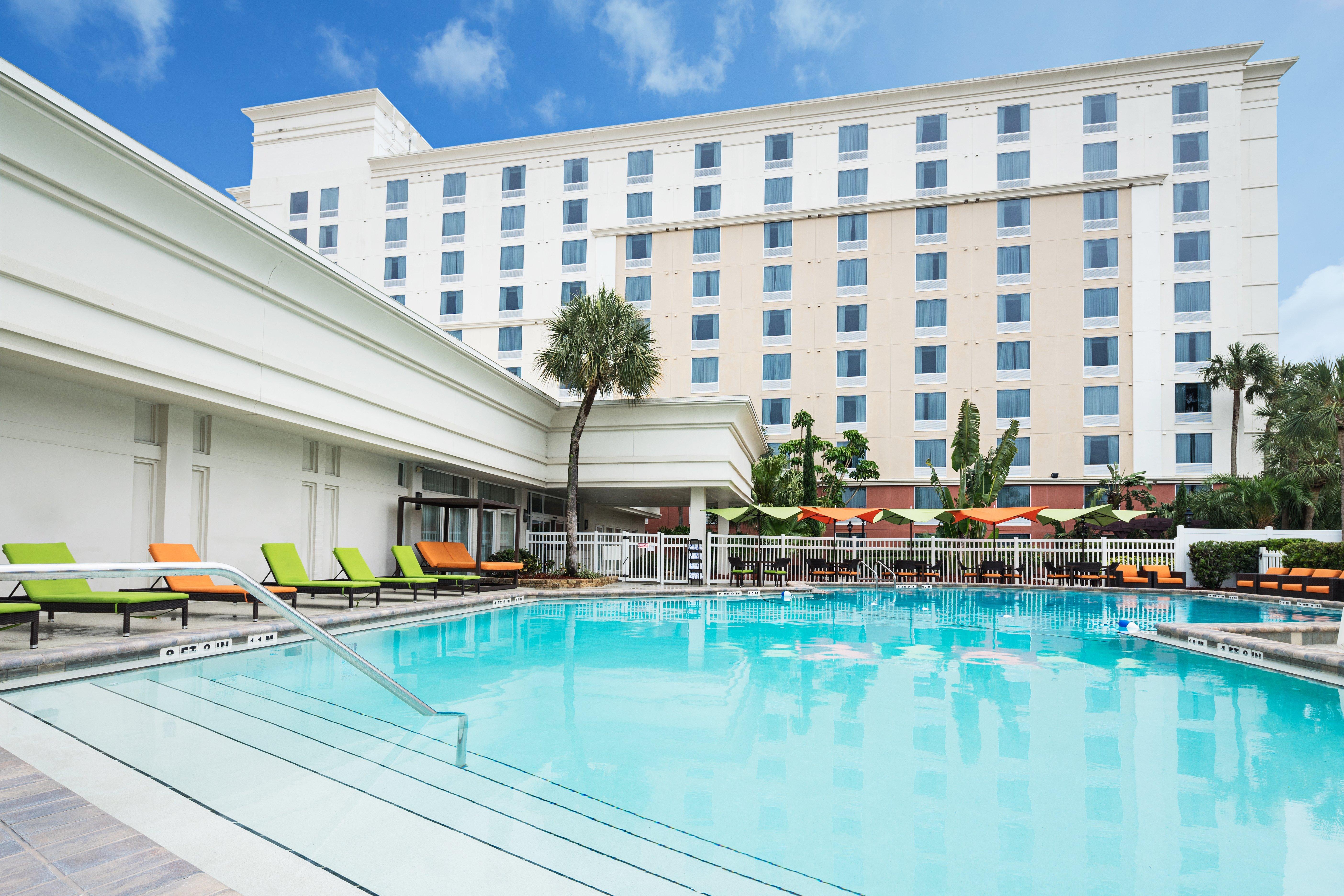 Holiday Inn & Suites Across From Universal Orlando, An Ihg Hotel Dış mekan fotoğraf